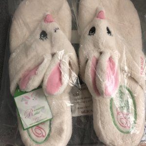 Bunny "Flip Hop" Slippers, size M 6.5 - 7.5.